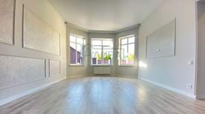 Дом 186м², 2-этажный, участок 4 сот.  