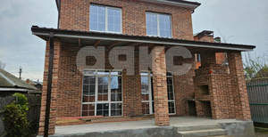 Дом 170м&sup2;, 2-этажный, участок 3 сот.  