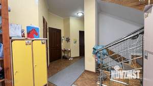 Дом 220м&sup2;, 2-этажный, участок 3 сот.  