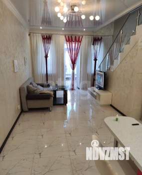 Таунхаус 77м², 2-этажный, участок 1 сот.  