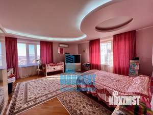 Дом 424м², 3-этажный, участок 14 сот.  