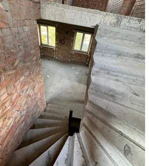 Дом 205м&sup2;, 3-этажный, участок 6 сот.  