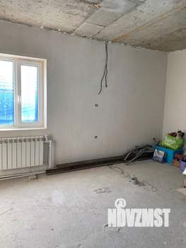 Дом 100м&sup2;, 2-этажный, участок 3 сот.  