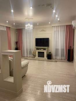 Дом 220м&sup2;, 2-этажный, участок 7 сот.  