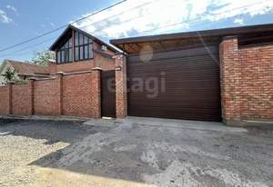 Дом 164м&sup2;, 3-этажный, участок 6 сот.  