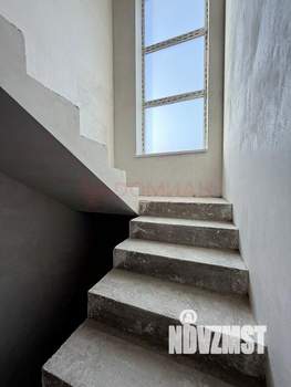 Дом 195м², 3-этажный, участок 4 сот.  