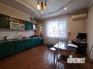 Дом 225м&sup2;, 2-этажный, участок 5 сот.  