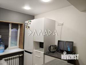 Дом 60м&sup2;, 2-этажный, участок 6 сот.  