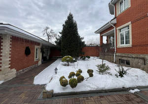 Дом 375м&sup2;, 3-этажный, участок 8 сот.  