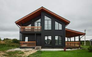 Дом 130м&sup2;, 2-этажный, участок 4 сот.  