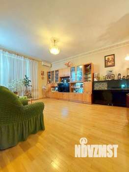 Дом 180м², 2-этажный, участок 4 сот.  