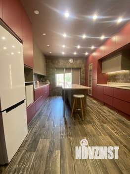 Дом 230м², 2-этажный, участок 5 сот.  