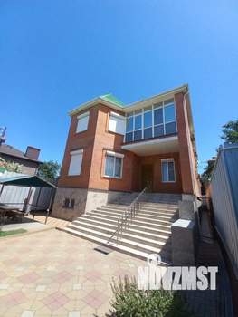 Дом 500м&sup2;, 3-этажный, участок 5 сот.  