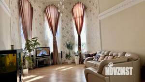 Дом 225м², 2-этажный, участок 6 сот.  