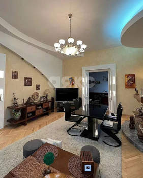 Дом 312м², 3-этажный, участок 3 сот.  