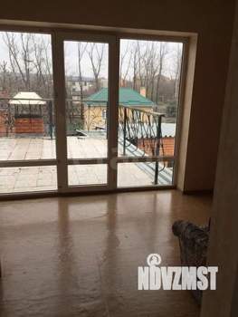 Дом 140м², 2-этажный, участок 9 сот.  