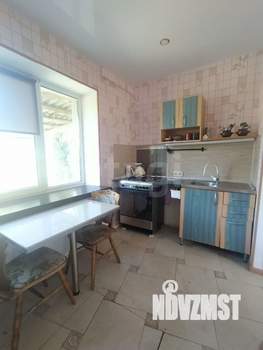 Дом 100м&sup2;, 2-этажный, участок 6 сот.  