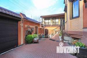 Дом 200м&sup2;, 2-этажный, участок 4 сот.  