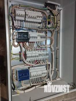 Дом 220м&sup2;, 2-этажный, участок 6 сот.  