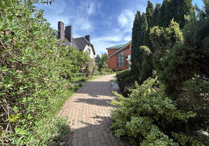 Дом 400м&sup2;, 3-этажный, участок 11 сот.  