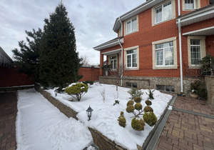 Дом 375м&sup2;, 3-этажный, участок 8 сот.  