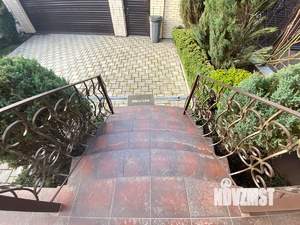 Дом 548м², 2-этажный, участок 8 сот.  