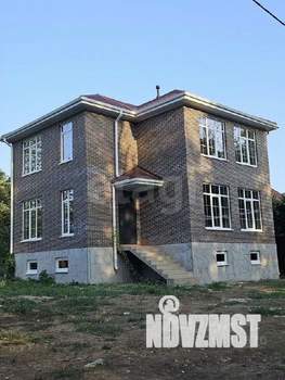 Дом 250м&sup2;, 2-этажный, участок 6 сот.  