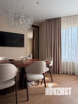 Дом 140м&sup2;, 2-этажный, участок 3 сот.  