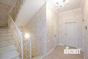 Дом 280м&sup2;, 3-этажный, участок 5 сот.  