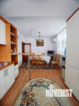 Дом 280м², 3-этажный, участок 14 сот.  