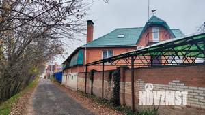 Дом 300м², 3-этажный, участок 3 сот.  