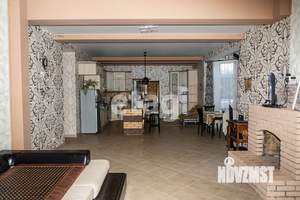 Дом 235м&sup2;, 2-этажный, участок 12 сот.  