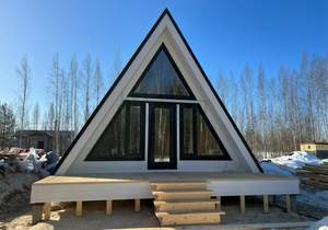 Дом 61м&sup2;, 2-этажный, участок 3 сот.  