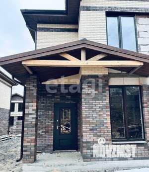 Дом 145м&sup2;, 2-этажный, участок 3 сот.  