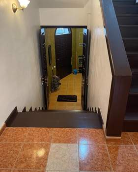 Дом 335м&sup2;, 2-этажный, участок 4 сот.  