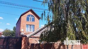 Дом 242м², 3-этажный, участок 8 сот.  