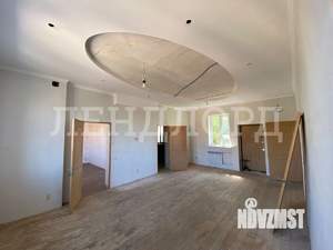 Дом 240м², 3-этажный, участок 6 сот.  