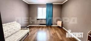 Дом 220м&sup2;, 2-этажный, участок 4 сот.  