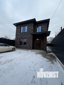 Дом 220м&sup2;, 2-этажный, участок 4 сот.  