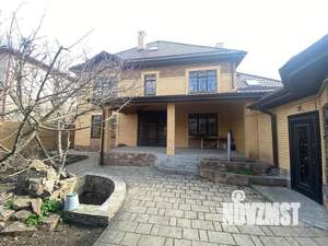 Коттедж 472м&sup2;, 3-этажный, участок 7 сот.  