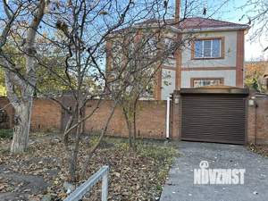 Дом 231м², 2-этажный, участок 5 сот.  