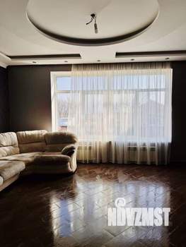 Дом 178м&sup2;, 2-этажный, участок 3 сот.  