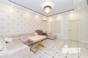 Дом 187м&sup2;, 3-этажный, участок 4 сот.  