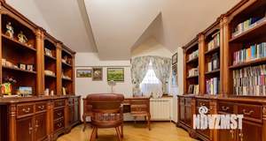 Дом 486м², 3-этажный, участок 6 сот.  