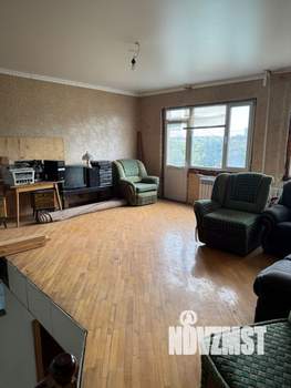 Дом 258м², 3-этажный, участок 6 сот.  