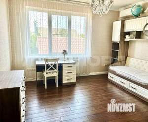 Дом 140м&sup2;, 2-этажный, участок 3 сот.  