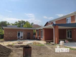 Дом 313м&sup2;, 2-этажный, участок 8 сот.  