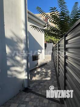 Дом 263м², 2-этажный, участок 3 сот.  