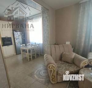 Дом 215м&sup2;, 3-этажный, участок 6 сот.  