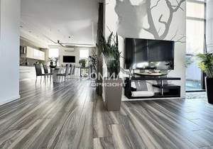 Дом 374м&sup2;, 2-этажный, участок 7 сот.  